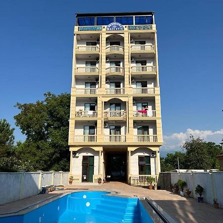 Majestic Hotel Koboeleti Buitenkant foto