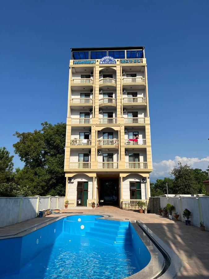 Majestic Hotel Koboeleti Buitenkant foto